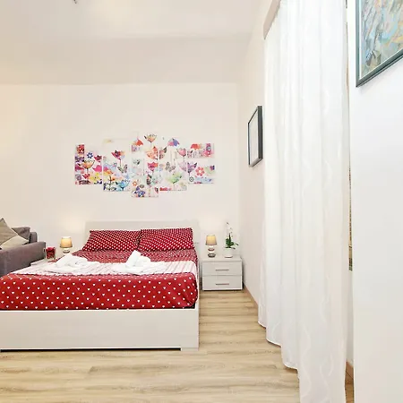 Holiday rental San Lorenzo district Roma Esterno foto