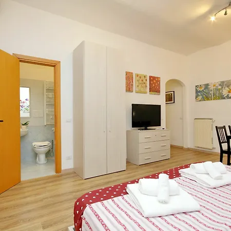 Holiday rental San Lorenzo district Roma Esterno foto