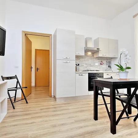 Holiday rental San Lorenzo district Roma Esterno foto