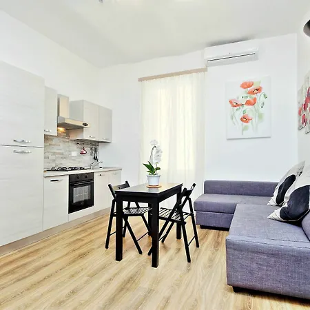 Holiday rental San Lorenzo district Roma Esterno foto