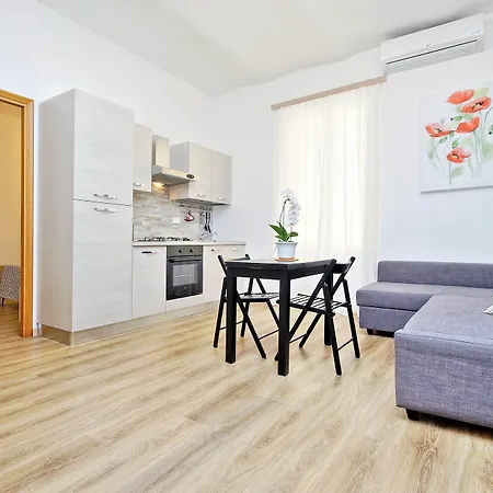 Holiday rental San Lorenzo district Roma Esterno foto