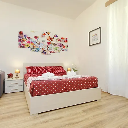 Holiday rental San Lorenzo district Roma Esterno foto